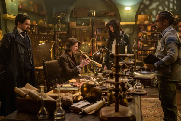 10 фильмов и сериалов, в которых библиотеки, книжные лавки и литературные клубы являются главным местом действия