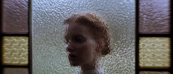 Тихо в лесу, только не спит «Крипер» — мрачная сказка с несчастливым тортом Тихо в лесу, только не спит «Крипер» — мрачная сказка с несчастливым тортом