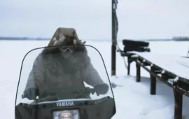 Анонс премьеры с Марком Эйдельштейном и финал «Ночного администратора» с Томом Хиддлстоном: кинодайджест месяца