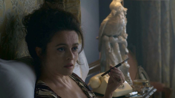 Как снимали сериал &laquo;Корона&raquo;: Десятки тысяч фунтов на платье, общение с духом и проданный на аукционе реквизит