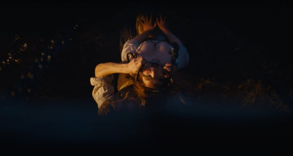 &laquo;Грозовой перевал&raquo;: Рецензия Киноафиши