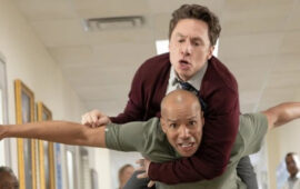 В перезапуске «Клиники» обновили культовую заставку — и одна деталь в ней намекает, какие проблемы ждут героев спустя 15 лет