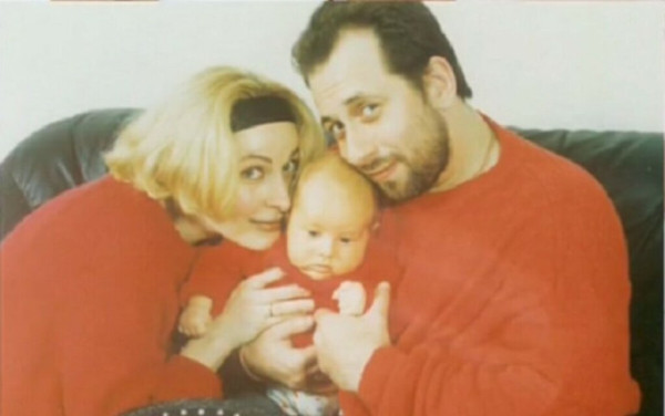 Разводы, страшный грех и долгожданный сын: что случилось с актрисой Мариной Куделинской