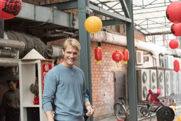 Как живет рослый красавец Кирилл Зайцев: Бросил море, был на родах жены, разбил не одно сердце Как живет рослый красавец Кирилл Зайцев: Бросил море, был на родах жены, разбил не одно сердце