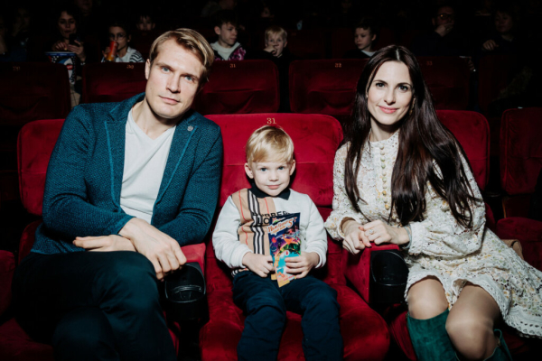 Как живет рослый красавец Кирилл Зайцев: Бросил море, был на родах жены, разбил не одно сердце Как живет рослый красавец Кирилл Зайцев: Бросил море, был на родах жены, разбил не одно сердце