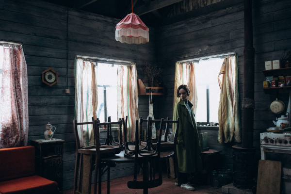 &laquo;Большая земля&raquo; &mdash; семейное несчастье средь готических скал