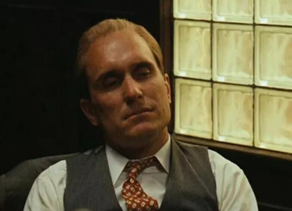 
                Умер актер "Крестного отца" Роберт Дюваль            