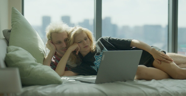 &laquo;Счастлив, когда ты нет&raquo;: Рецензия Киноафиши