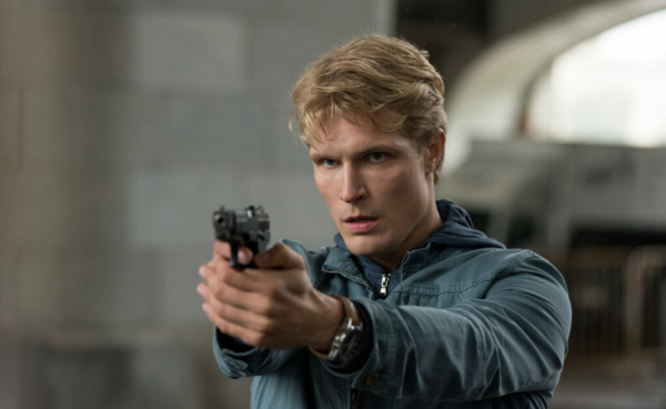 Как живет рослый красавец Кирилл Зайцев: Бросил море, был на родах жены, разбил не одно сердце Как живет рослый красавец Кирилл Зайцев: Бросил море, был на родах жены, разбил не одно сердце