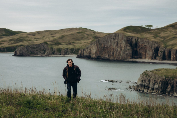 &laquo;Большая земля&raquo; &mdash; семейное несчастье средь готических скал