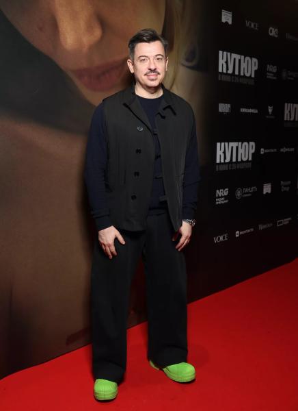 
                Афиша серьезных кинопремьер: Рассел Кроу, Анджелина Джоли, Катрин Денев, Стинг и Барбра Стрейзанд             